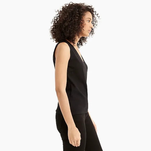 🌸Faux-wrap sleeveless tank top in ponte Black🌸 - Picture 4 of 6